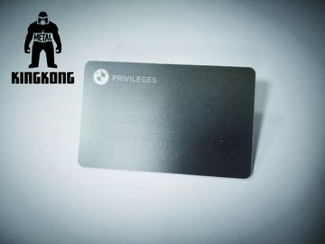 PVC Rfid du plastique 13.56mhz bloquant l'argent de carte de porte balayé adapté aux besoins du client