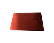 Carte de crédit balayée rouge en acier avec la signature de bande magnétique de Hico