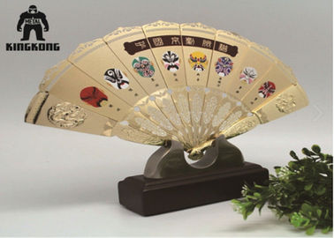 Couleur se pliante d'or de fan en métal de danse de main de dames épousant l'Ornamental