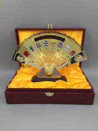 Couleur se pliante d'or de fan en métal de danse de main de dames épousant l'Ornamental