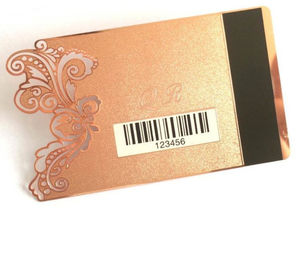 Cadeau créatif populaire de relief métallique balayé d'affaires de cartes de visite professionnelle de visite d'or