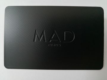 Cartes de visite professionnelle de visite noires en métal avec le panneau de signature UV brillant d'écriture d'impression