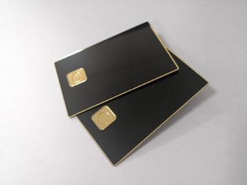 Carte de banque noire mate simple en métal de la coutume 0.8mm avec le trou de puce de contact