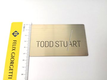 Carte de visite professionnelle de visite gravée par logo balayée par argent en métal de coupe de laser de la coutume 89x54x0.8mm