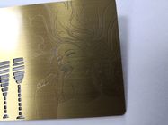 Carte en laiton adaptée aux besoins du client de membre d'affaires en métal d'or avec le logo 85x54mm de laser gravure à l'eau forte